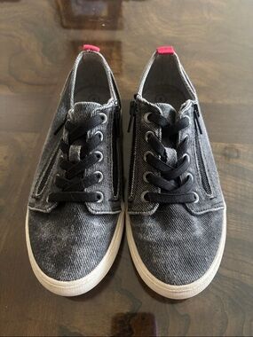 Cat & Jack Grey Canvas Kids Slip-On Sneakers with Black Laces and Pink Heel Tabs